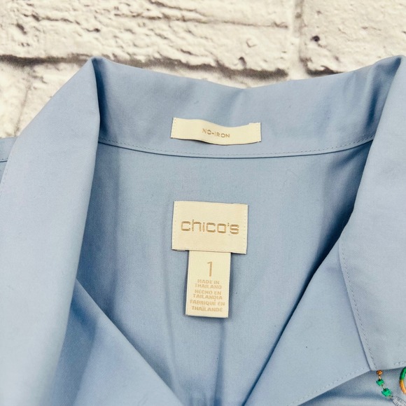 Chicos Embroidered Shirt Blouse Light Blue No Iron Size 1 Large Tunic Pockets - Picture 4 of 11
